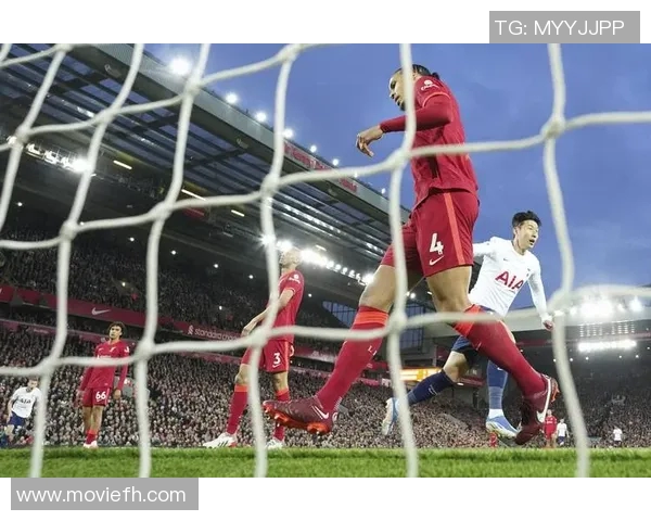 利物浦客场战胜曼联：利物浦惊艳表现震惊英超球坛